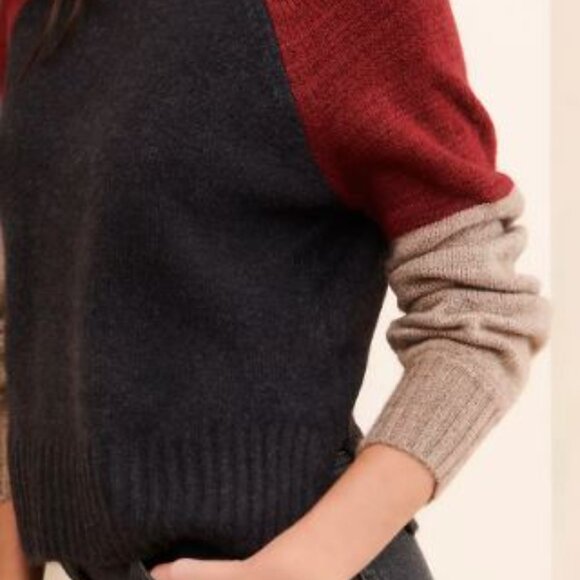 Vigoss Colorblock Mock Neck Pullover - Picture 3 of 4
